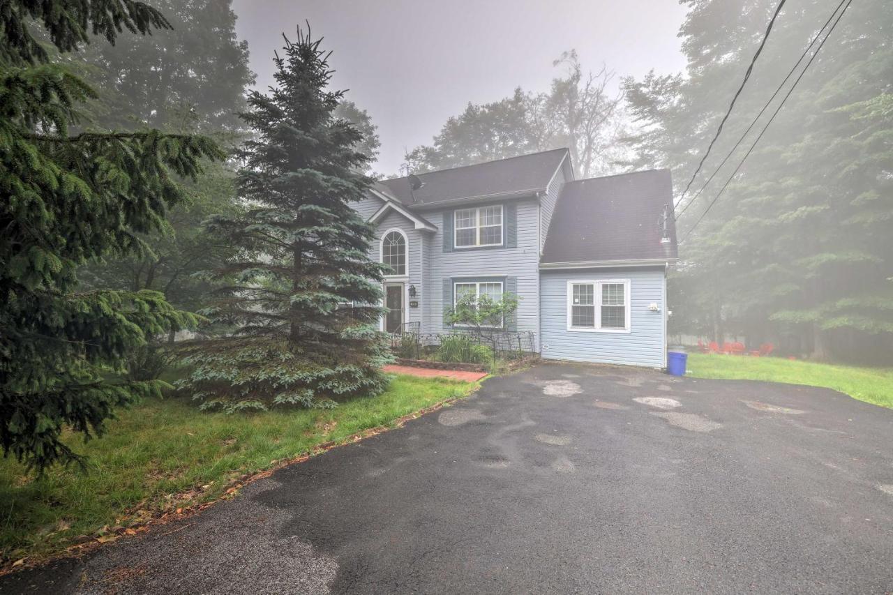 Spacious Tobyhanna Home With Lake Access And Fire Pit! Luaran gambar