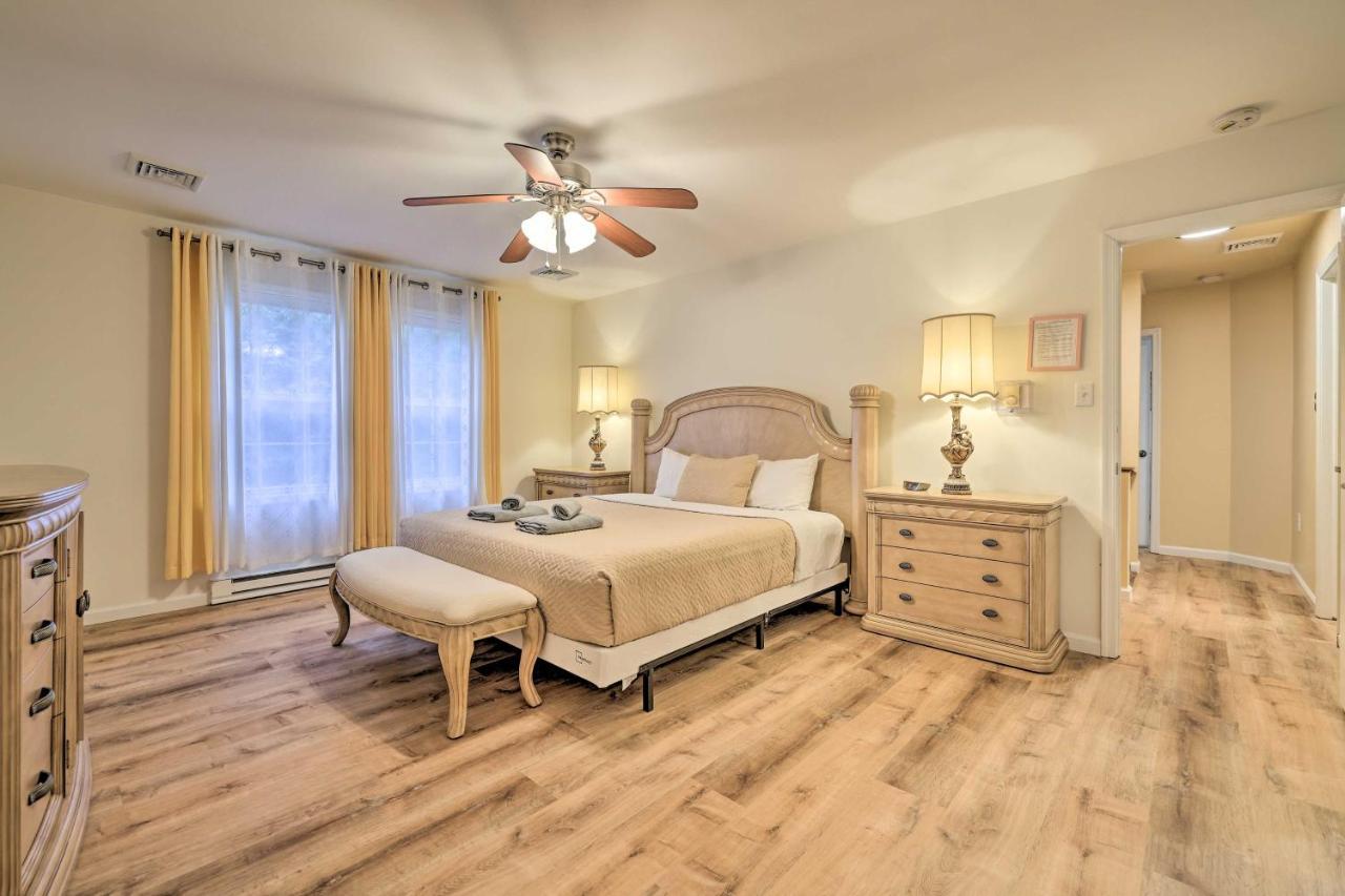 Spacious Tobyhanna Home With Lake Access And Fire Pit! Luaran gambar